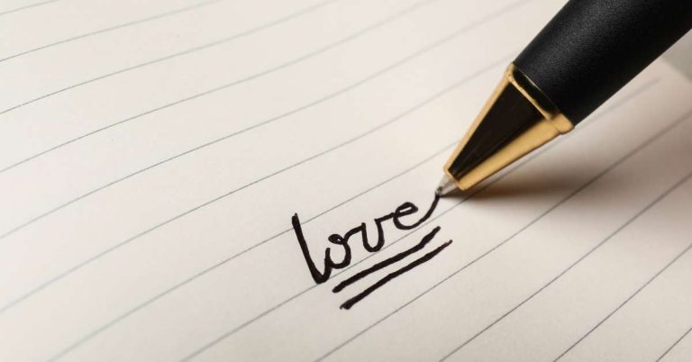 Creative Ways to Write a Compelling Facebook Post Caption That Drives Engagement